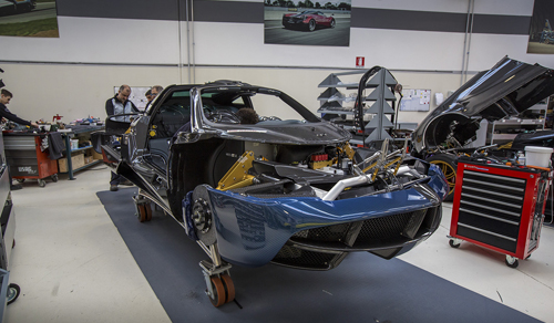 [Pagani] Có gì đặc biệt trong nhà máy 'thần gió' Pagani Huayra? 3761