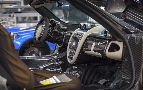 [Pagani] Có gì đặc biệt trong nhà máy 'thần gió' Pagani Huayra? 3765