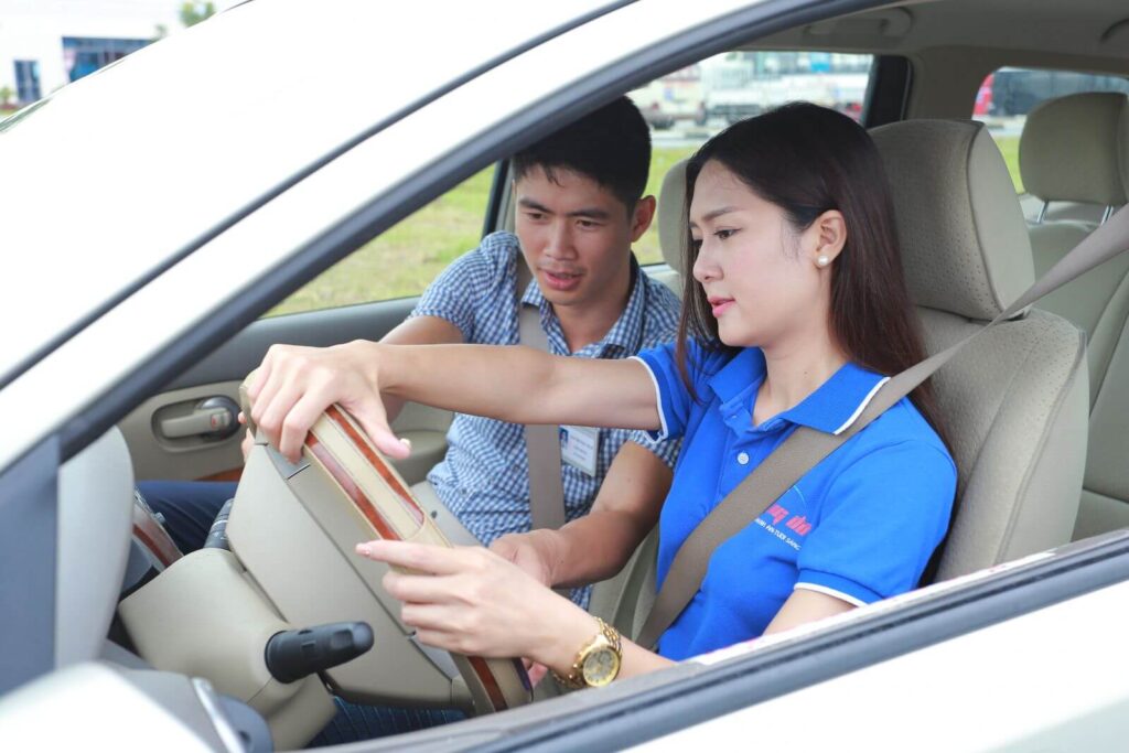 Cho Thuê Xe Tập Lái Huyện Hóc Môn