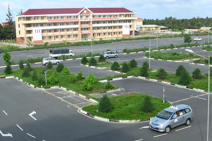 Học Lái Xe Ô Tô Bình Dương