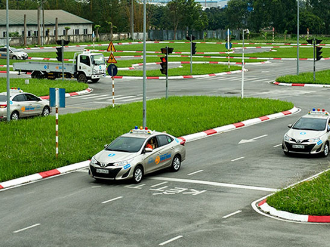 Học Lái Xe Ô Tô Mộc Hoá Long An